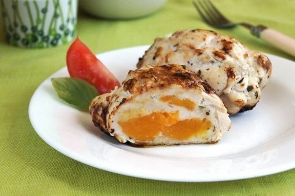 Курячі рулетики з персиком