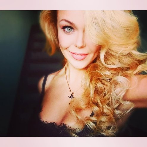 Аліну Гросу запідозрили в тому, що вона робила пластичну операцію