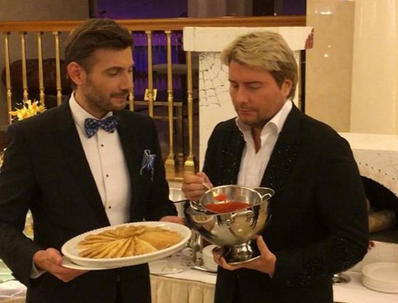 Поклонники Николая Баскова набросились на него с критикой