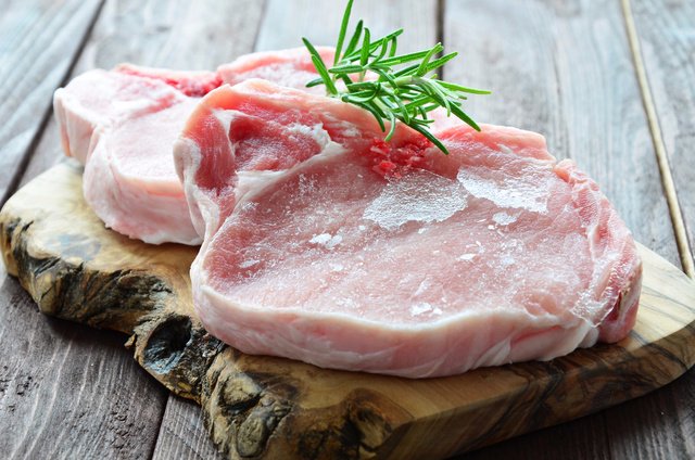Самый быстрый и безопасный способ разморозить мясо