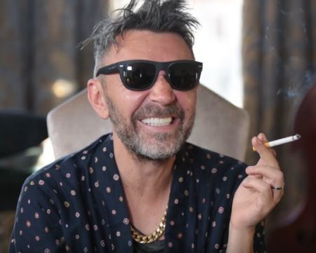 Сергей Шнуров сделал себе в США новые зубы за 250 тысяч долларов